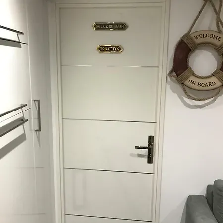 La Petite Barque * マントン