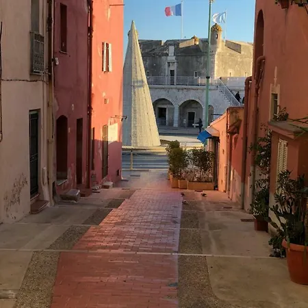 La Petite Barque * Menton