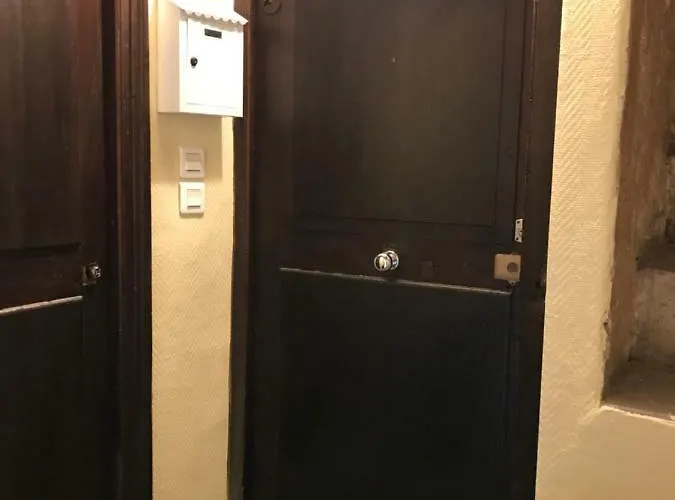 La Petite Barque * מנטון