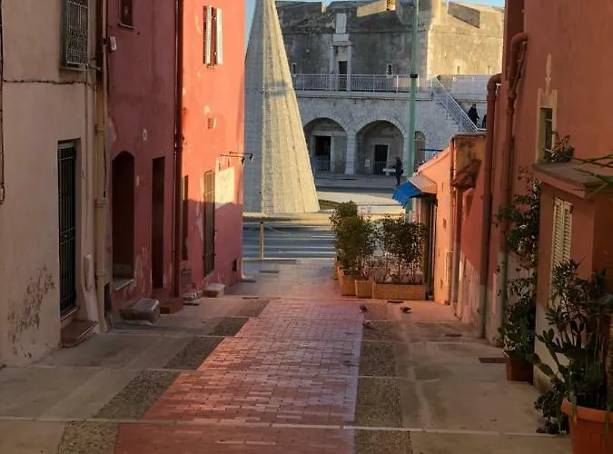 La Petite Barque * מנטון